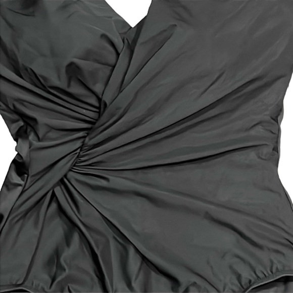 Miraclesuit Twisted Sister Esmeralda One Piece - Picture 8 of 14